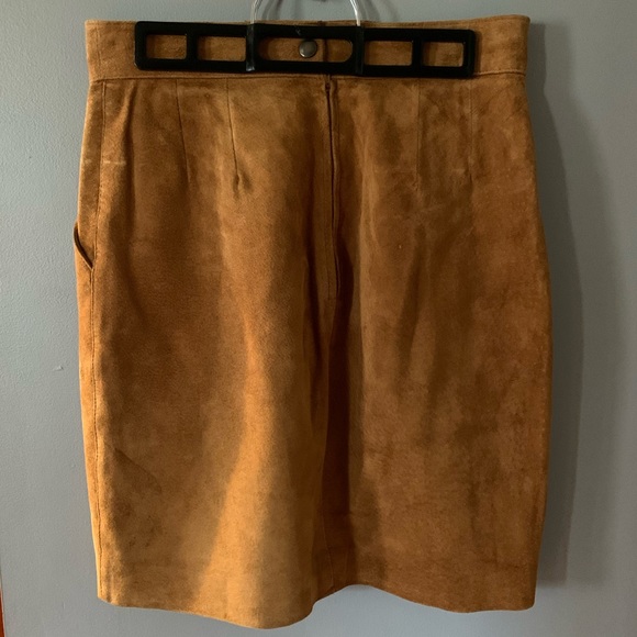 Skirt - Picture 2 of 5